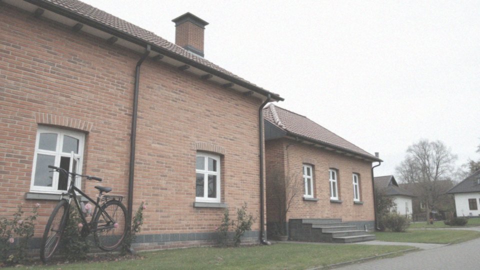 W jaki sposób wikariusz współpracuje z proboszczem?